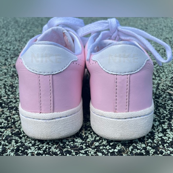 Nike Tennis Classic Style Light Pink Size 7 Sneakers with Perforated Check - Picture 5 of 11